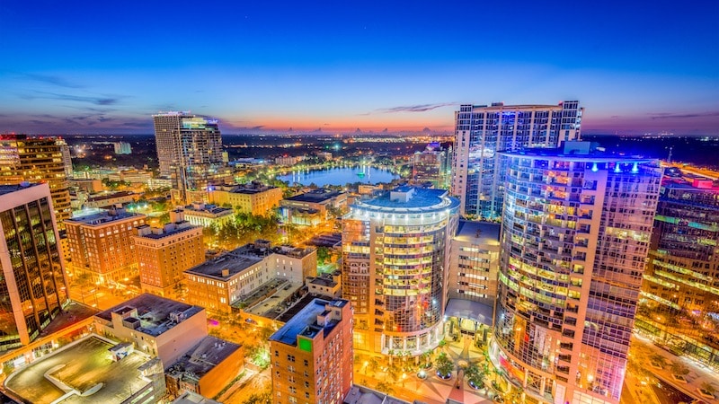 Cidade de Orlando à noite