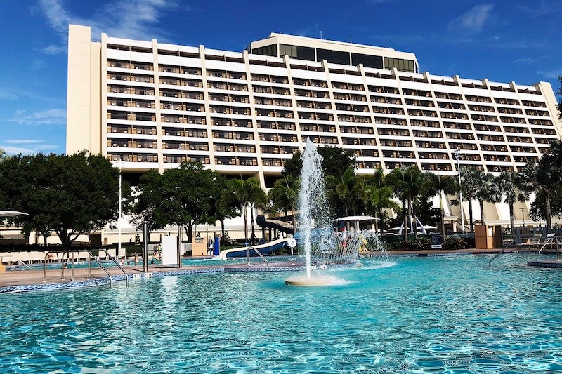 Piscina no hotel Disney's Contemporary Resort em Orlando