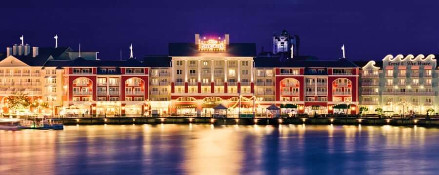 Disney's BoardWalk à noite em Orlando