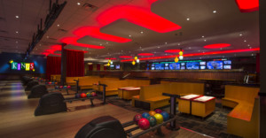 7 lugares legais na International Drive Orlando: boliche Kings Bowl