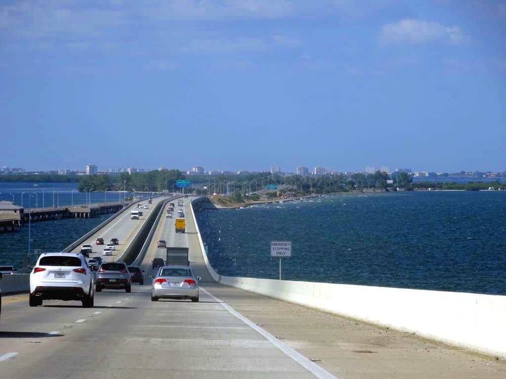 Viagem de carro de Miami a Tampa