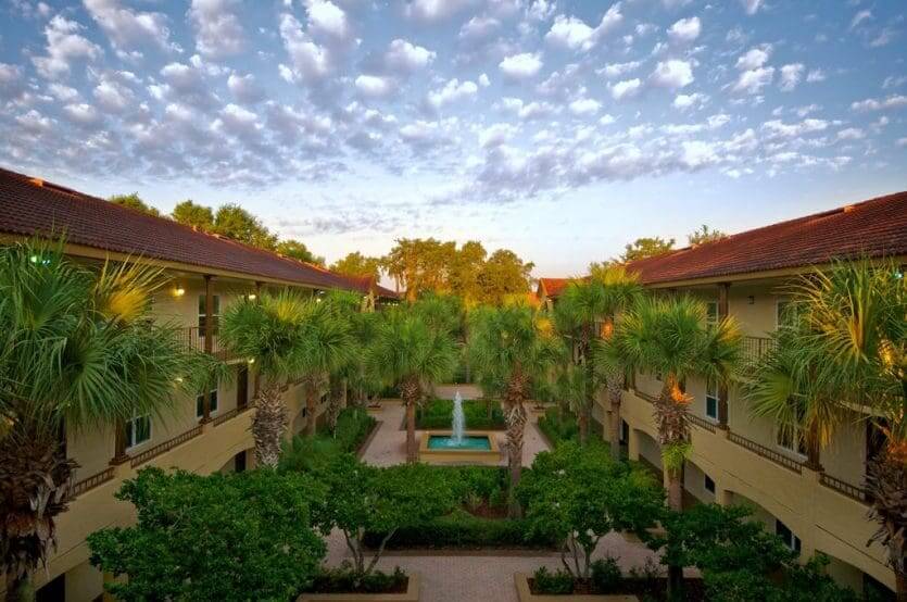 Hotel Blue Tree Resort at Lake Buena Vista