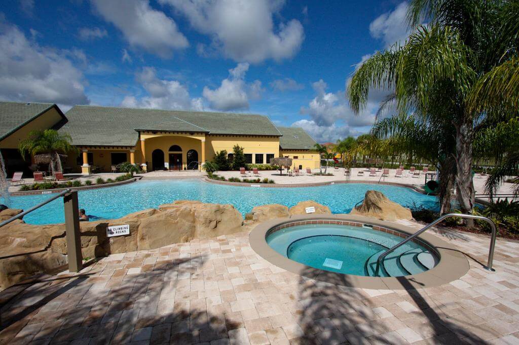 Piscina no condomínio Paradise Palms em Orlando