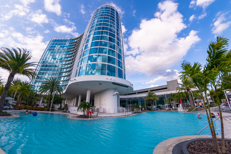 Piscina no Universal's Aventura Hotel