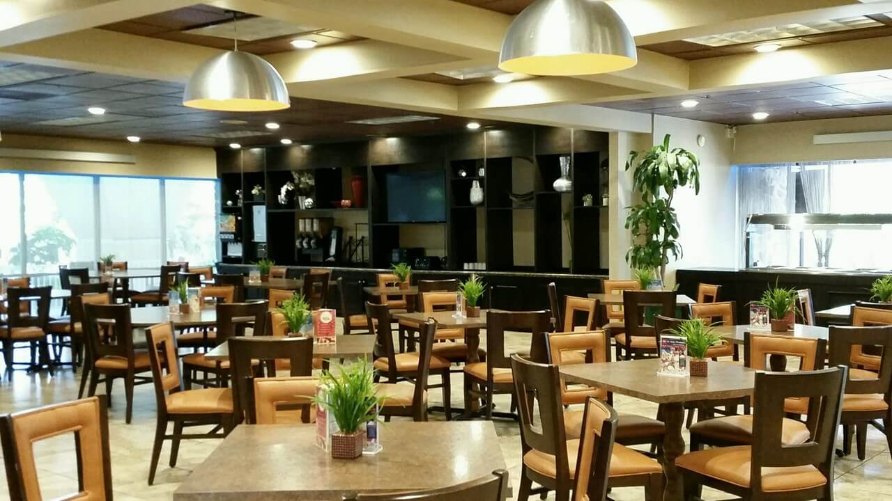 Restaurante Frazier's Place no hotel Champions World Resort