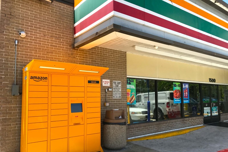 Como receber suas compras online com o Amazon Locker em Orlando