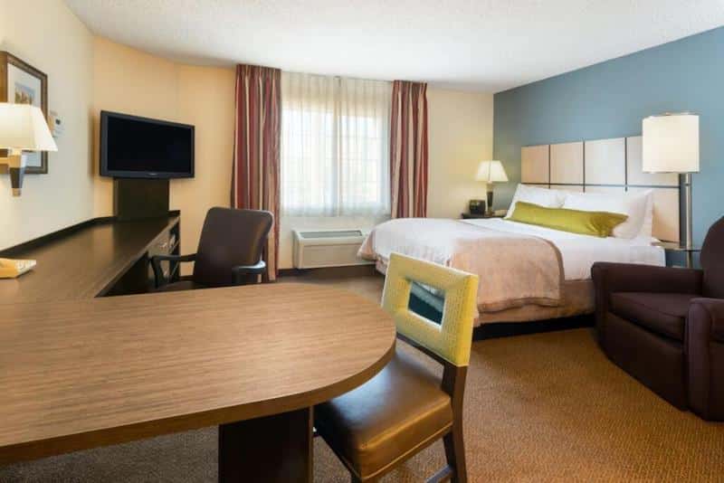 Quarto do Candlewood Suites Boston Burlington