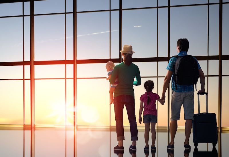 Família no aeroporto