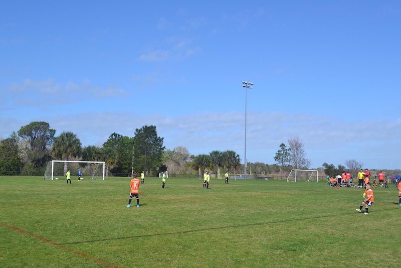 Aula de futebol para crianças em Orlando