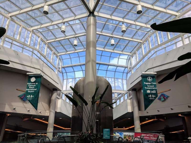 Interior do Aeroporto de Daytona Beach