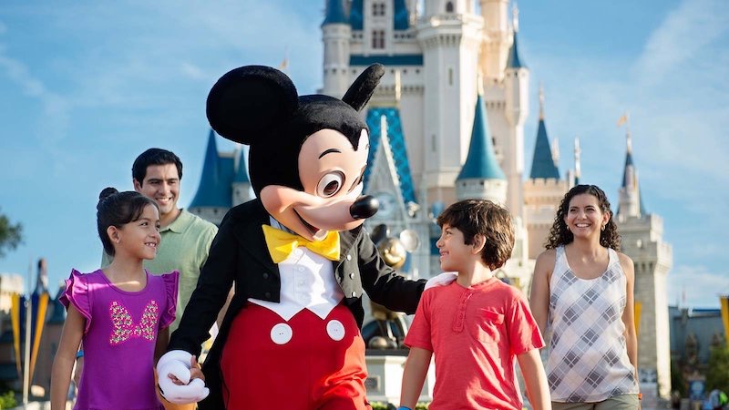 Mickey com família na Disney Orlando