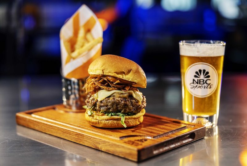 Comida no NBC Sports Grill & Brew na Universal CityWalk em Orlando