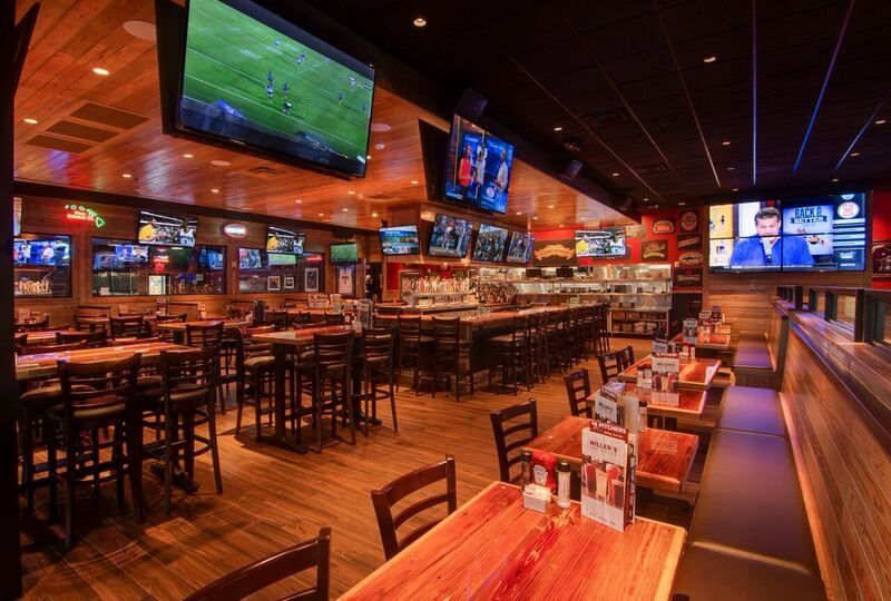 Interior do Miller's Ale House em Orlando