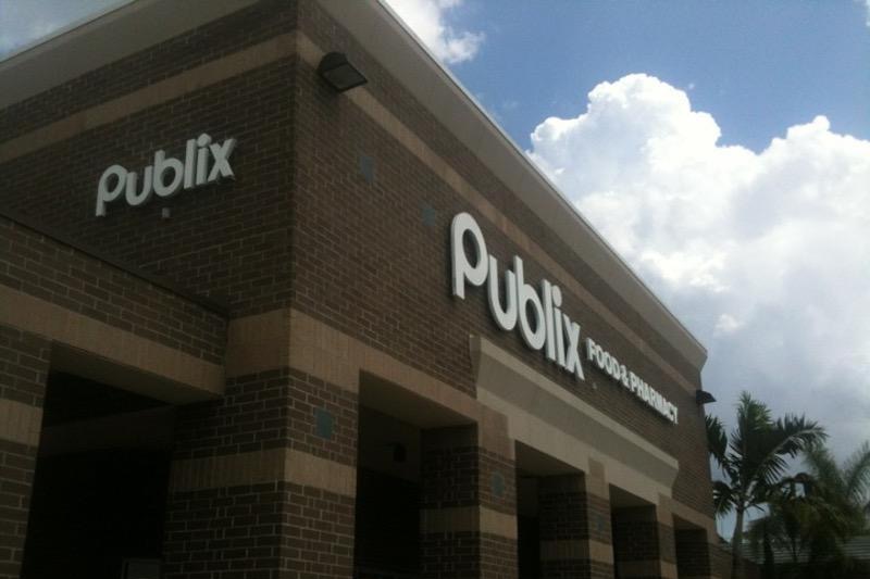 Letreiro do supermercado Publix em Orlando