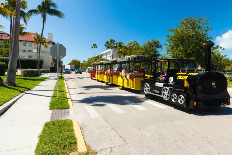 Passeio de trem turístico pela cidade de Key West