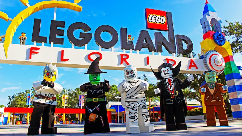 Entrada do Halloween Brick-or-Treat no Legoland Florida